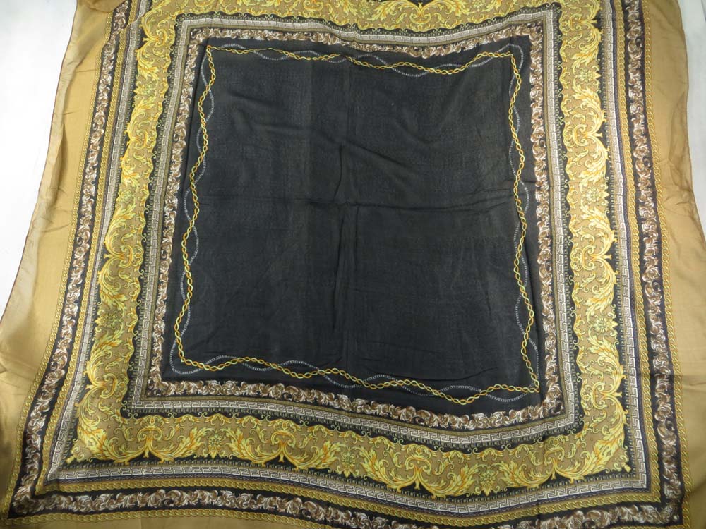 square-scarf-02zn