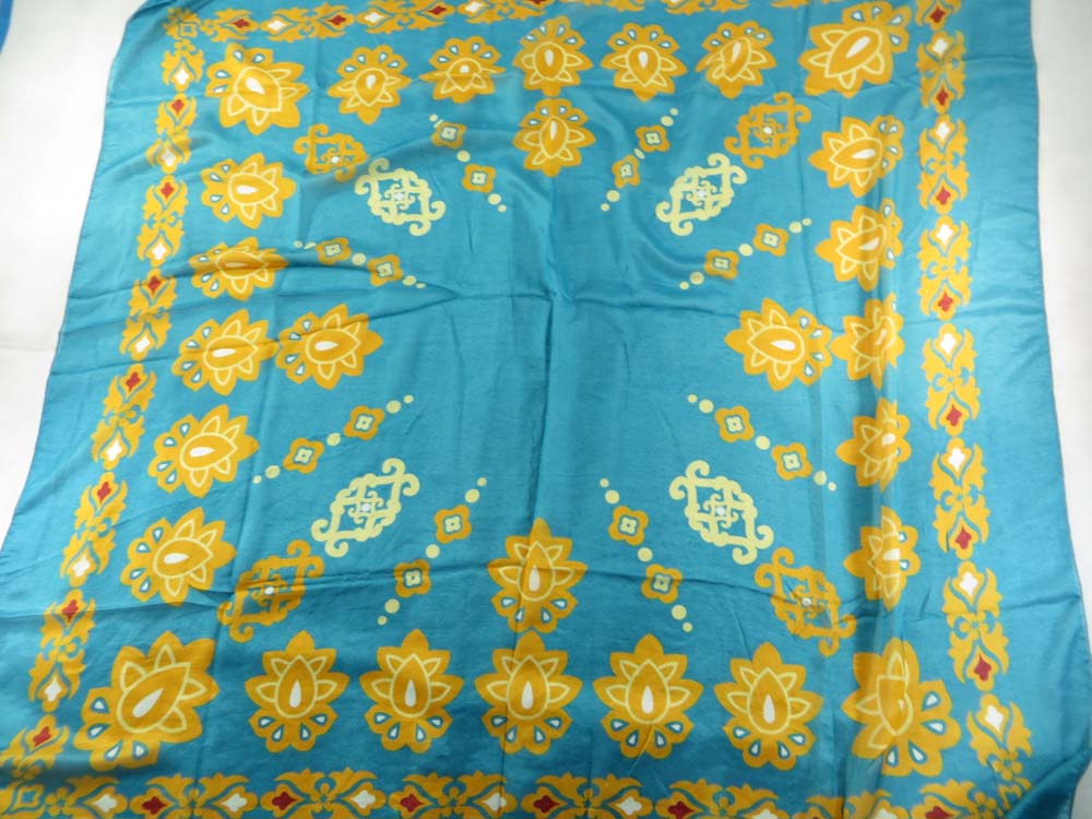 square-scarf-04z