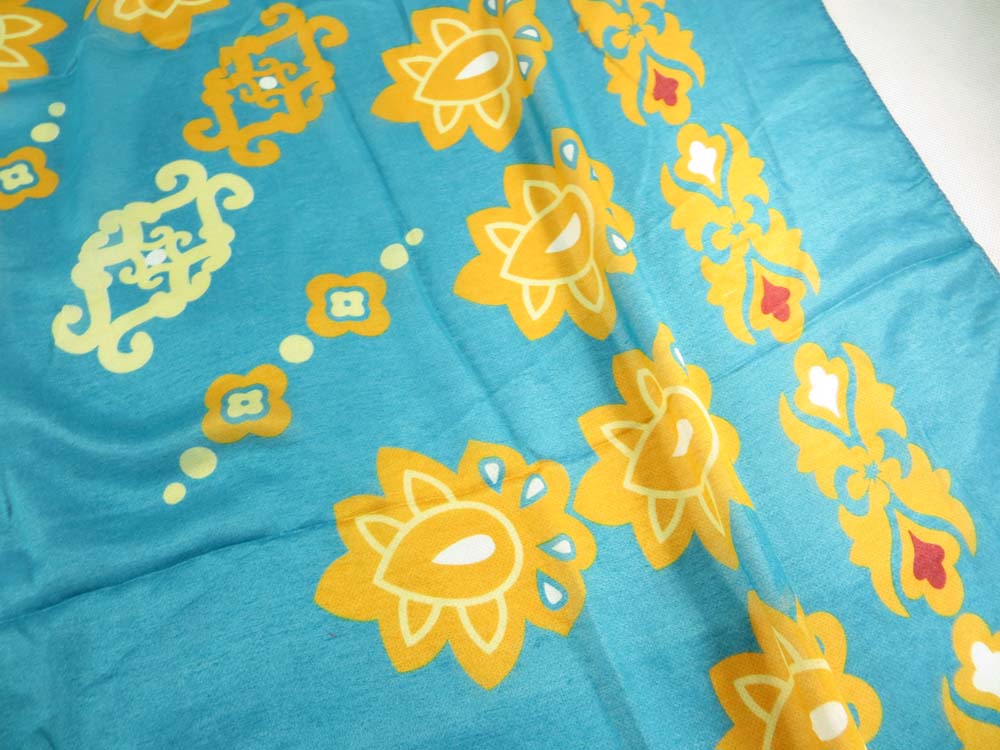 square-scarf-04za