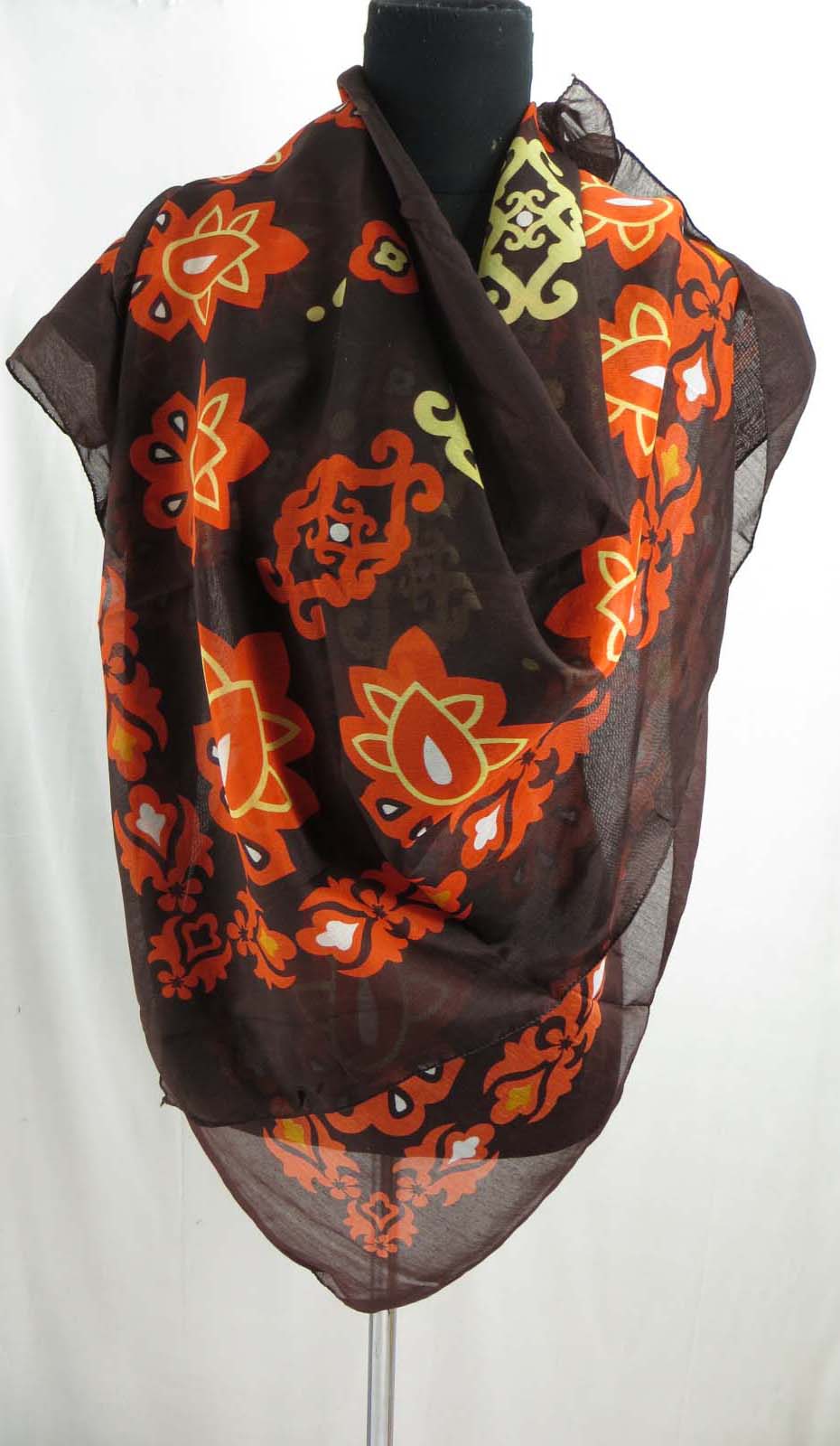 square-scarf-04zg