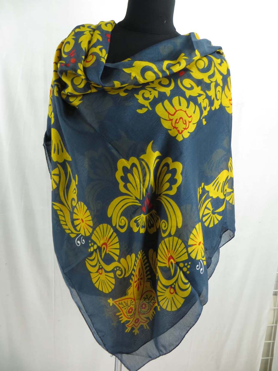 square-scarf-05zk