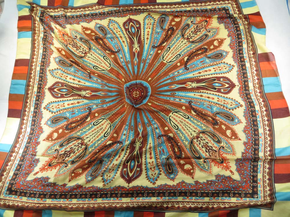 square-scarf-06o