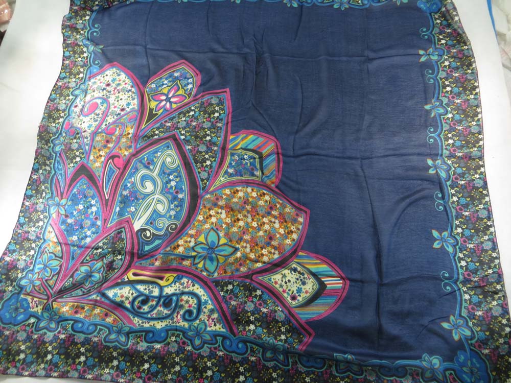 square-scarf-08k