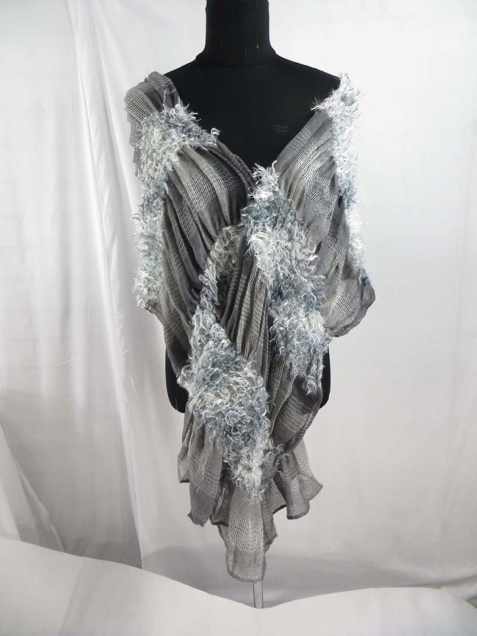 women-scarves-db4-34q