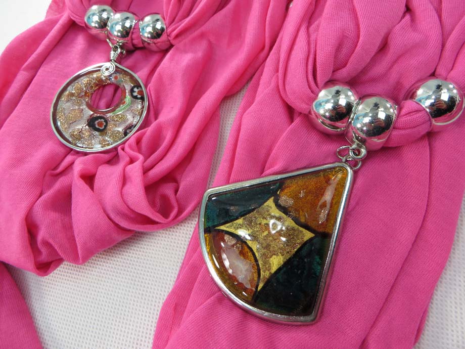 pendantscarf01pinkze