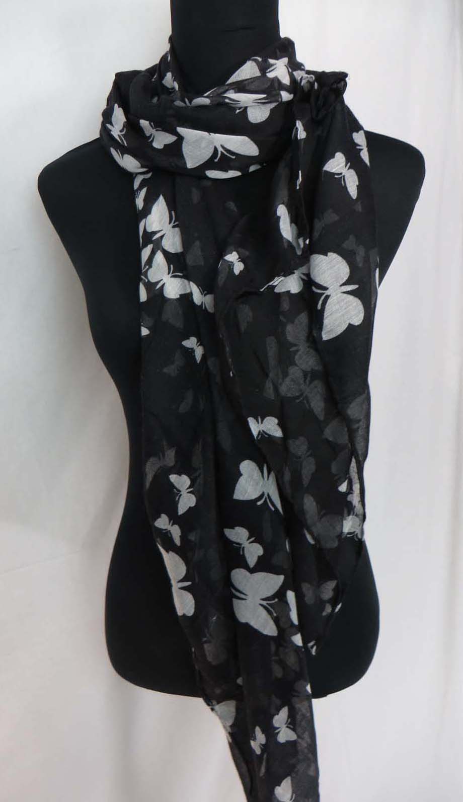 scarfsarong38mr11vq