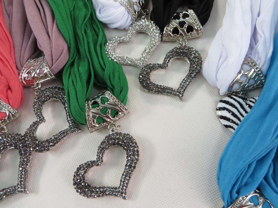 pendantscarf111mr3e