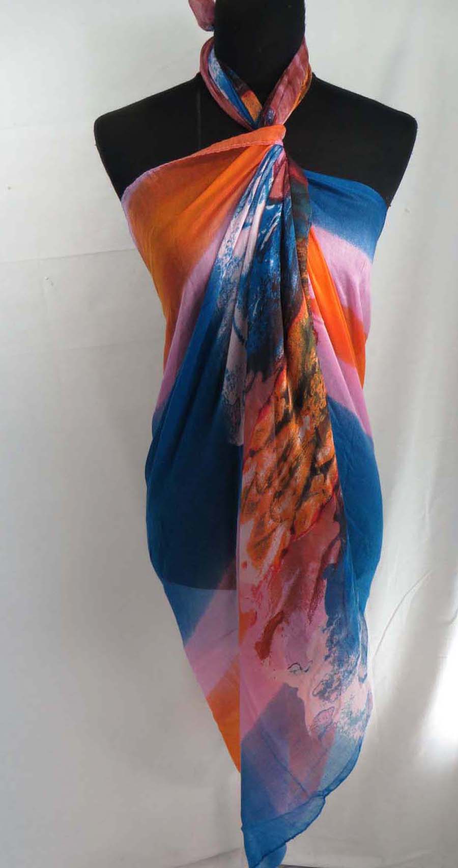 scarfsarong32mr4v