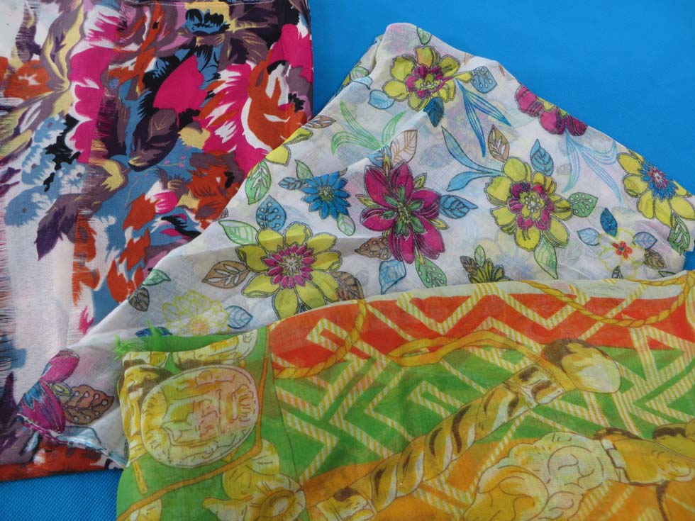 scarfsarong65u1ac