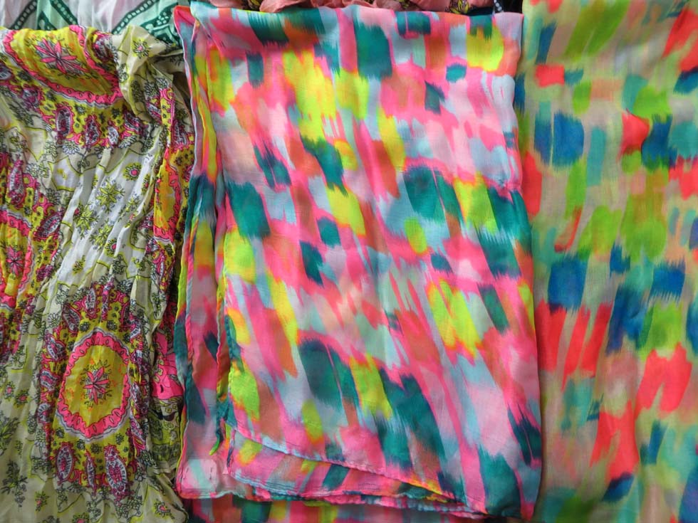 scarfsarong65u1z