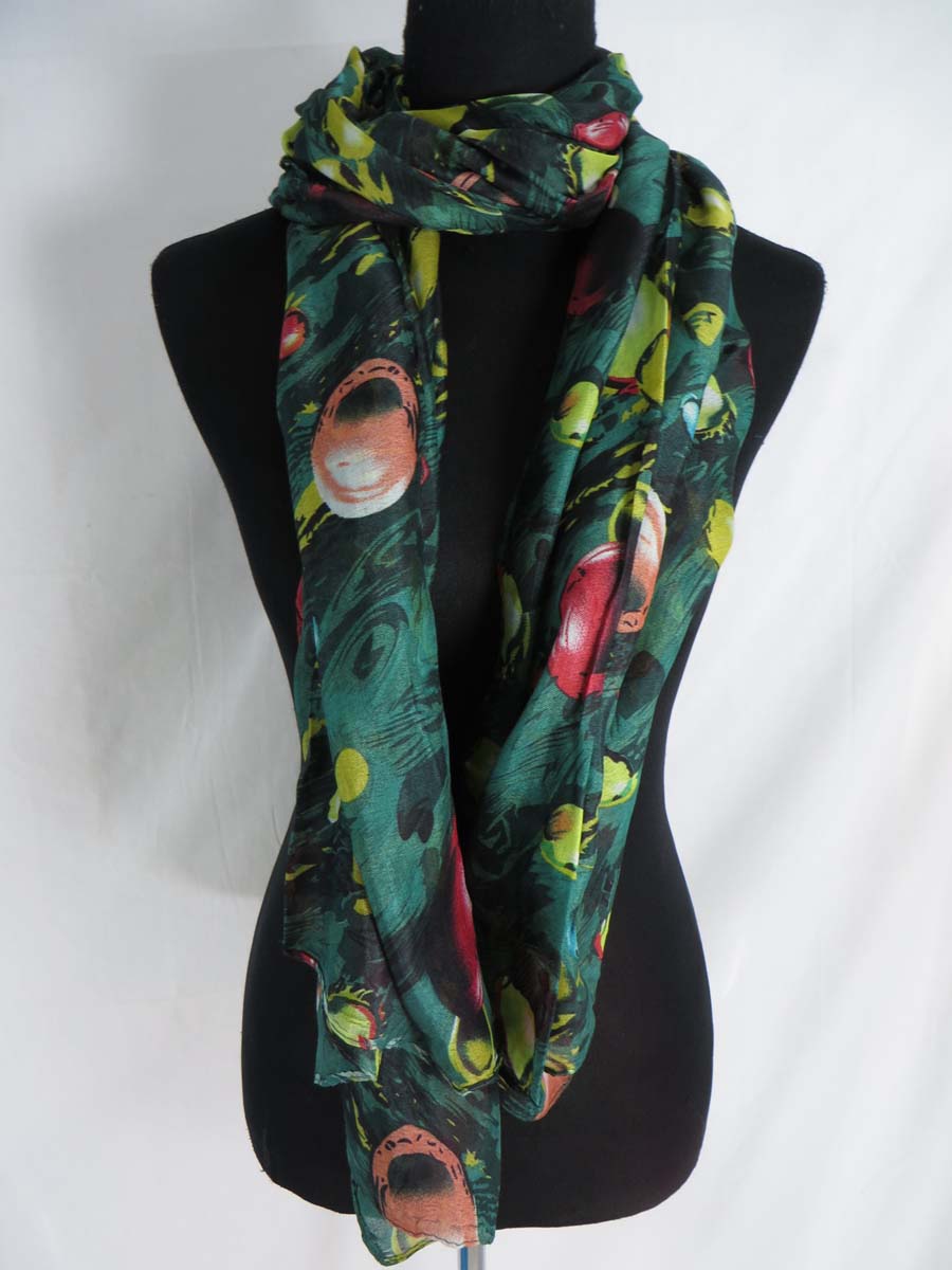 scarfsarong67db3v