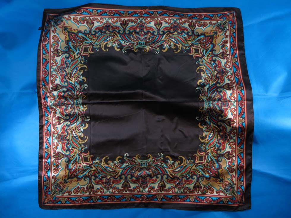 squarescarf50un5o
