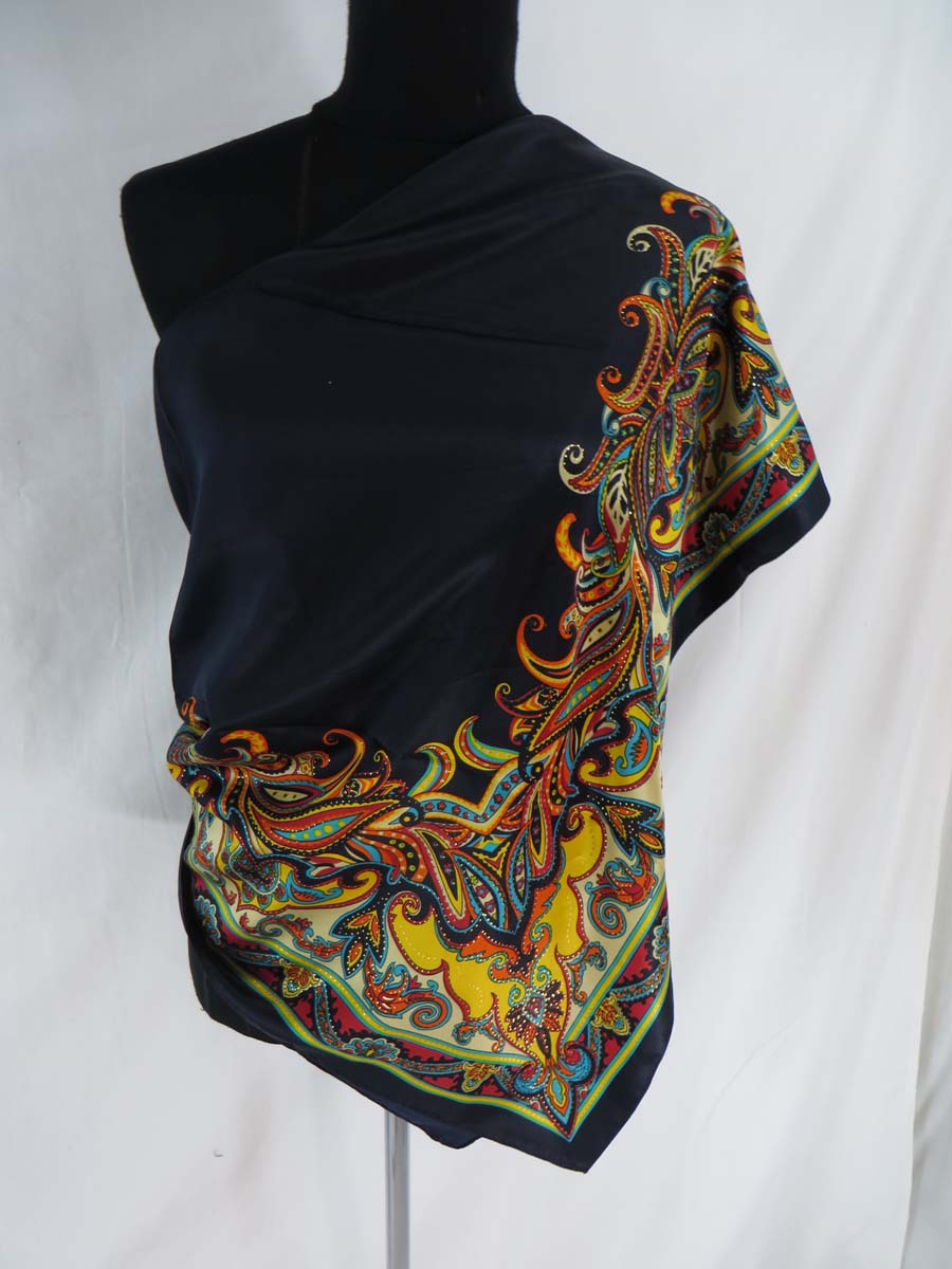 squarescarf50un5y