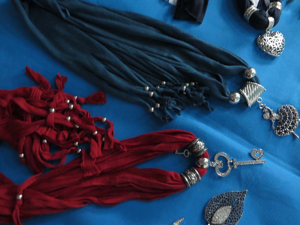 pendantscarf101dr5kaw