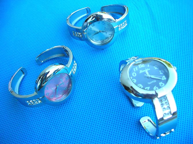 cz-bangle-watches-03