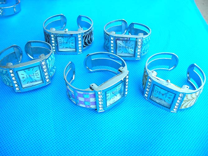 cz-bangle-watches-04
