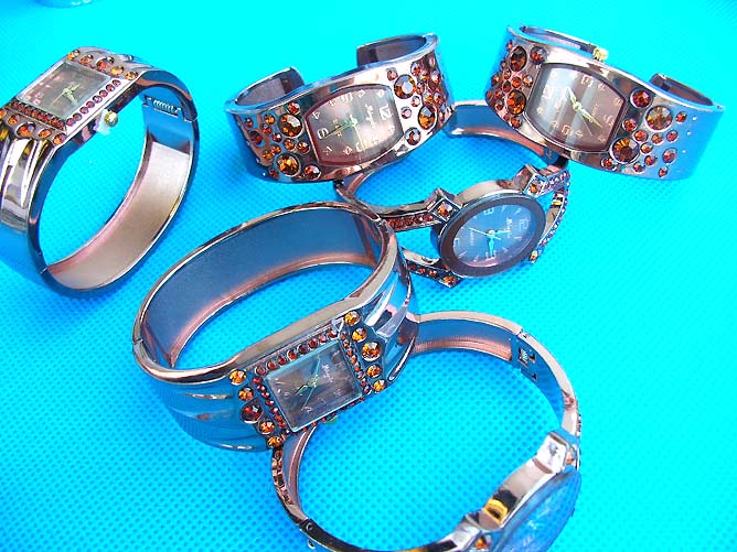 cz-bangle-watches-05
