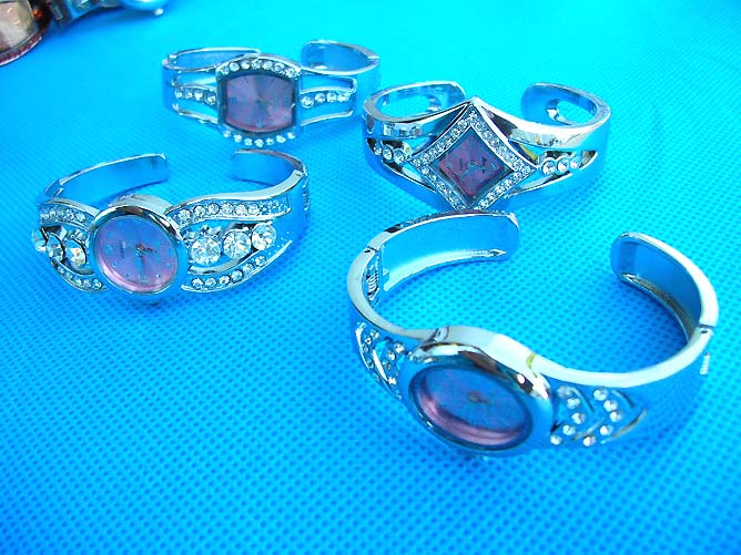 cz-bangle-watches-08b