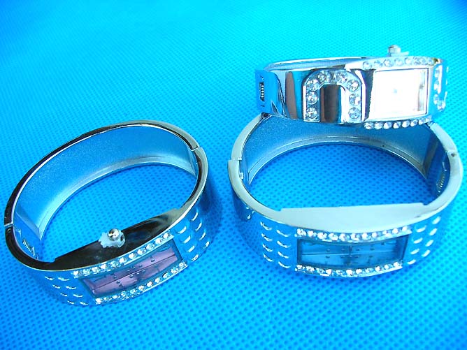 cz-bangle-watches-09b