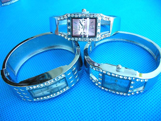 cz-bangle-watches-09c