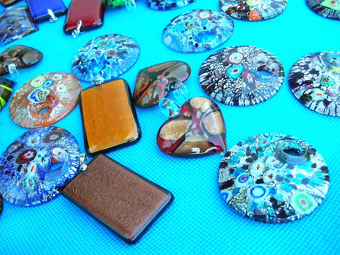 hand-blown-glass-pendant-80mix03