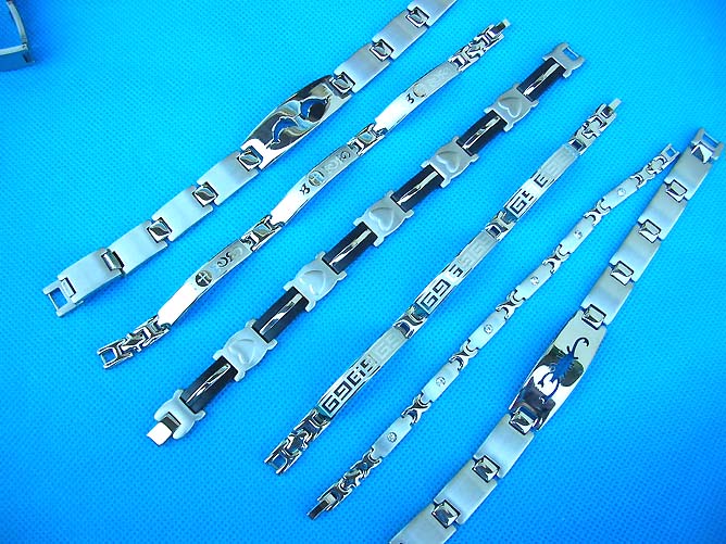 stainless-steel-bracelet-1b