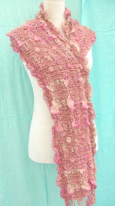 bumpy-bubble-scarf-shawl-01e