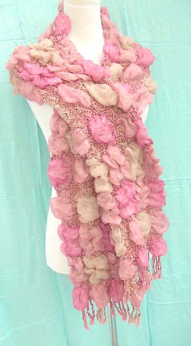 bumpy-bubble-scarf-shawl-01f