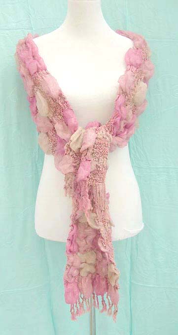 bumpy-bubble-scarf-shawl-01g