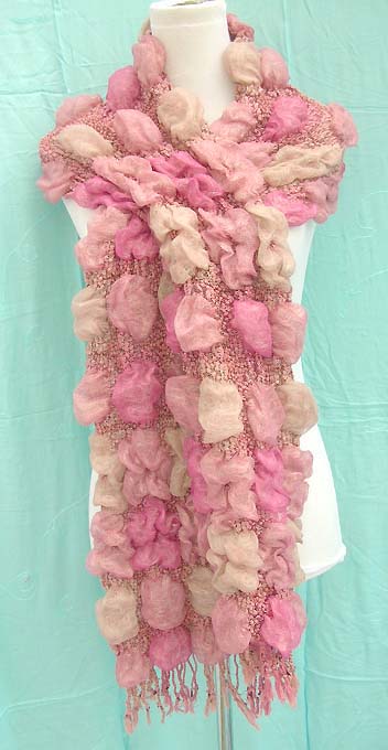 bumpy-bubble-scarf-shawl-01j