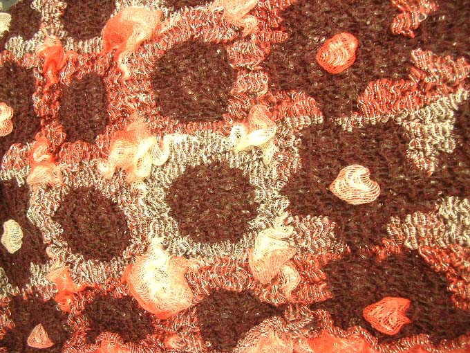 bumpy-bubble-scarf-shawl-01l