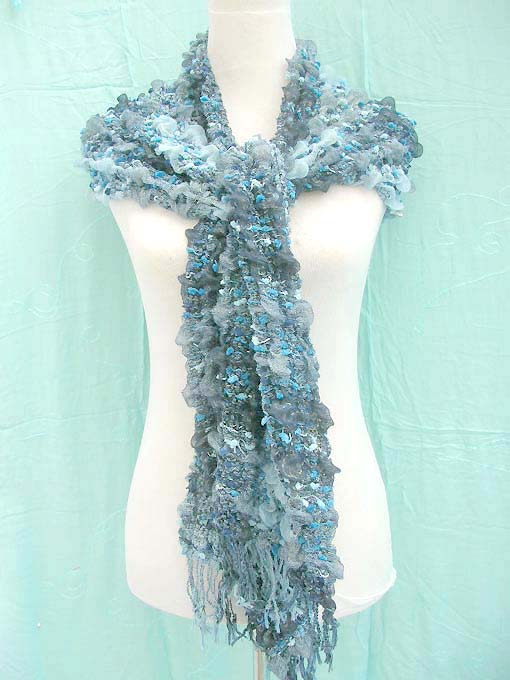 bumpy-bubble-scarf-shawl-02f