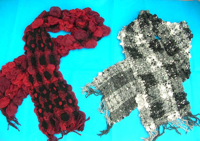 bumpy-bubble-scarf-shawl-03b