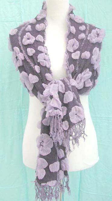 bumpy-bubble-scarf-shawl-04e