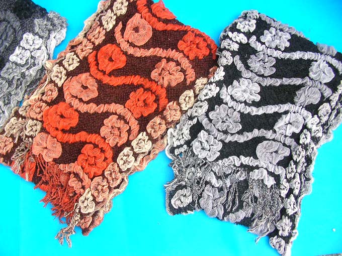 bumpy-bubble-scarf-shawl-06f
