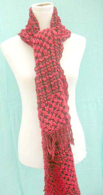 bumpy-bubble-scarf-shawl-07g
