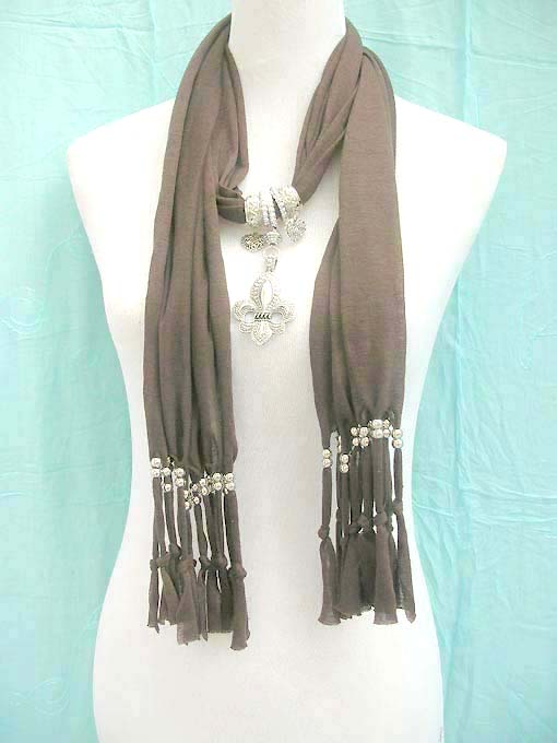 jewelry-scarf-necklace-1e-fleur-de-lys-quebec-pendant