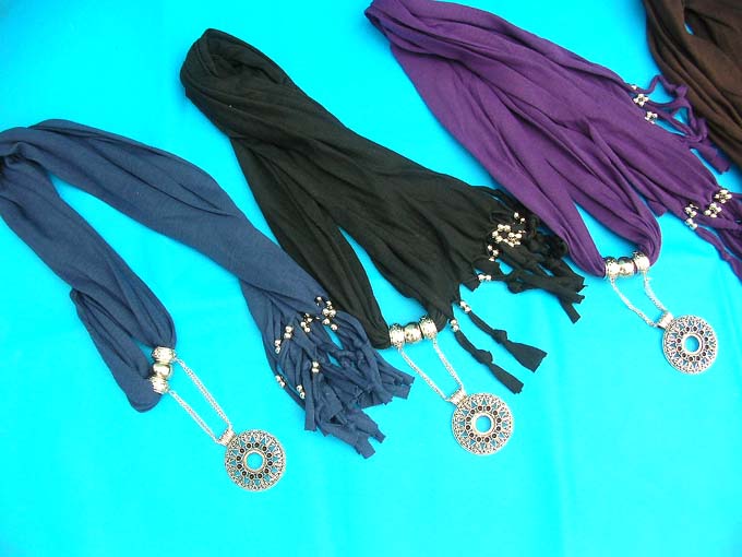jewelry-scarf-necklace-2a-chain-filigree-cutout-circle-pendant