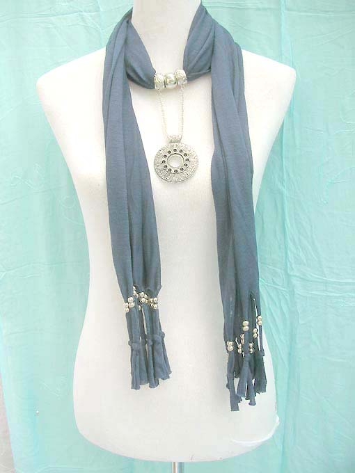 jewelry-scarf-necklace-2d-chain-filigree-cutout-circle-pendant