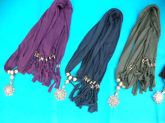jewelry-scarf-necklace-4aflower-seahorse-pendants