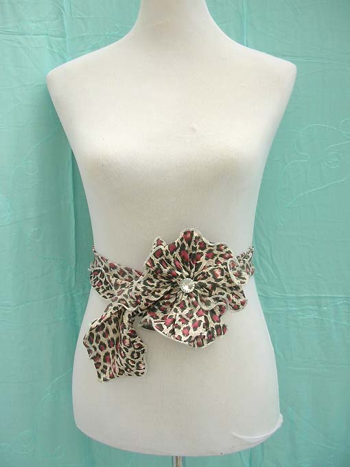 satin-neck-scarf-belt-corsage-1e