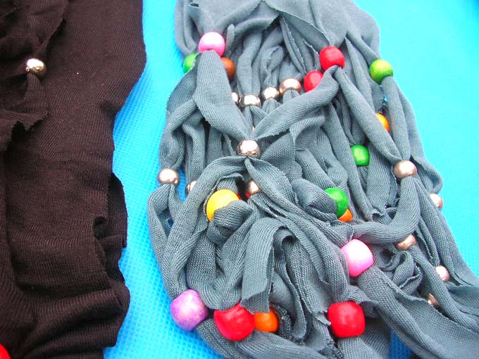 scarf-beaded-tassels-1d