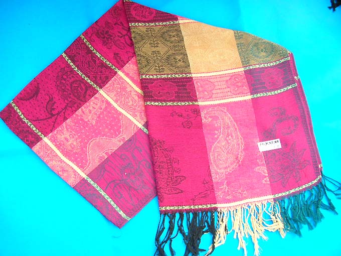 gold-lines-pashmina-shawls-104a