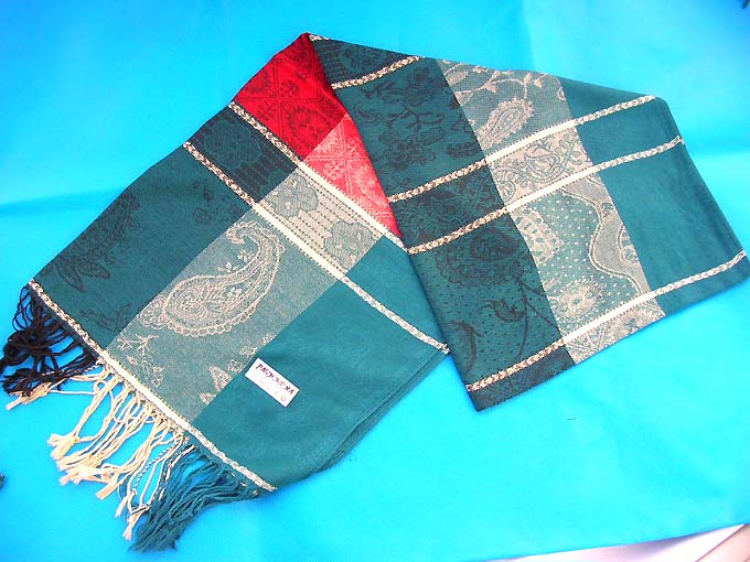 gold-lines-pashmina-shawls-104e