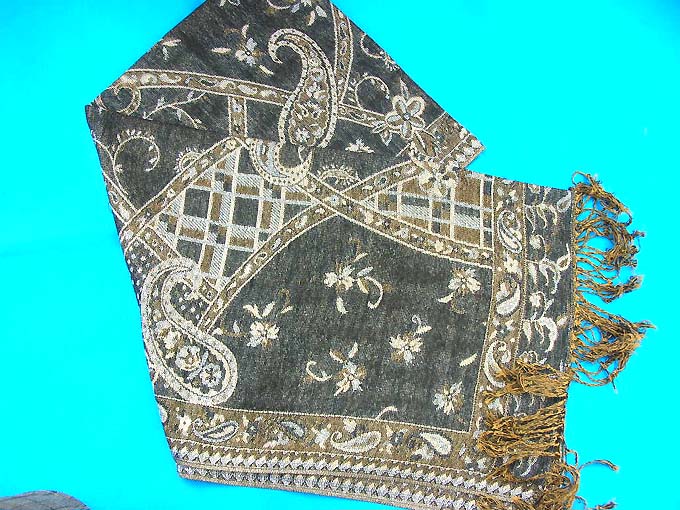 gold-thread-pashmina-shawl-109g