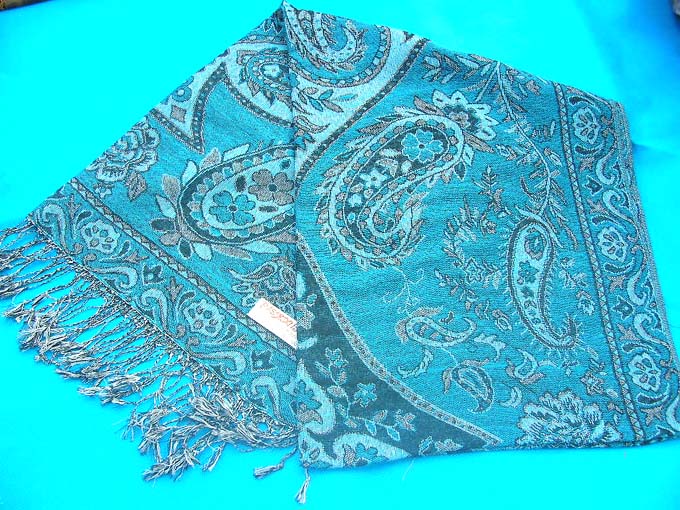 gold-thread-pashmina-shawl-133k