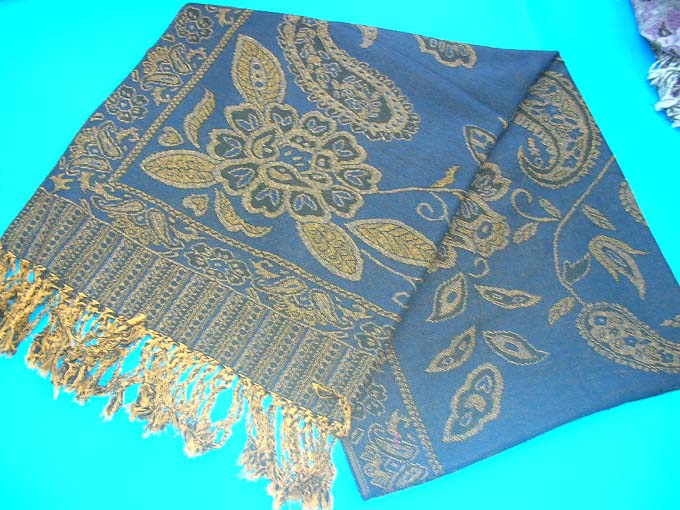 gold-thread-pashmina-shawl-133n