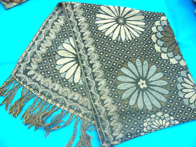 gold-thread-pashmina-shawl-133t