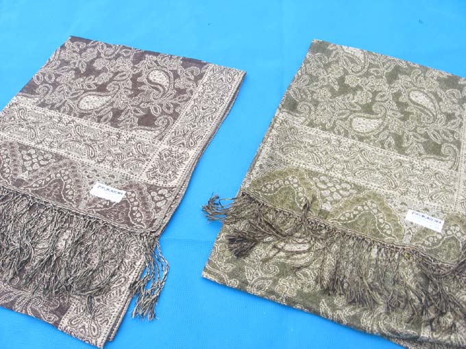 gold-thread-shawl-wraps-304e