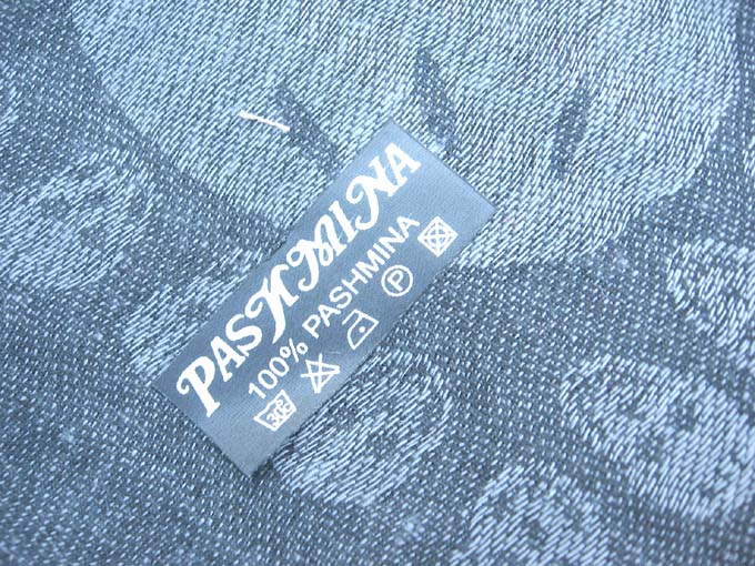 gothic-skull-shawls-386c